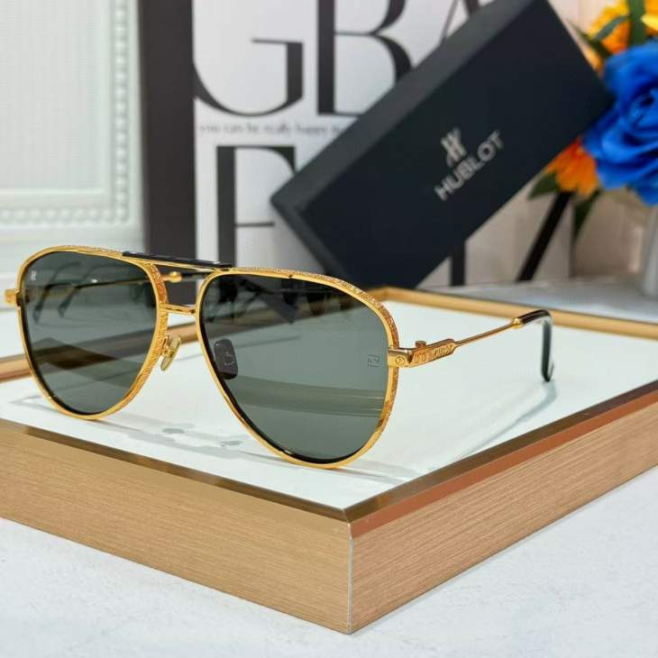 Picture of Hublot Sunglasses _SKUfw71164363fw